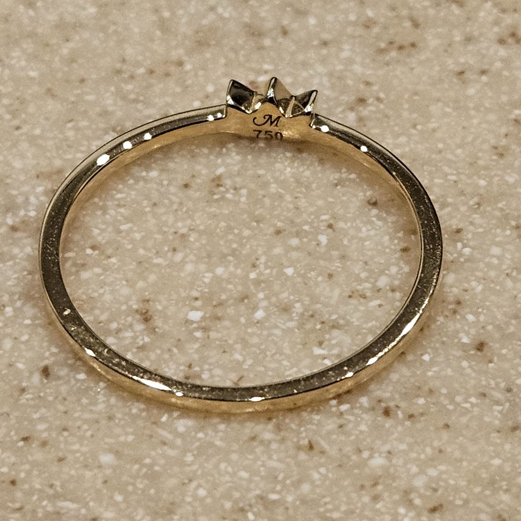 Rare Monica Rich Kosann Bridgerton Queen Tiara Stacking Poesy Diamond 18k Ring — image 3 of 7